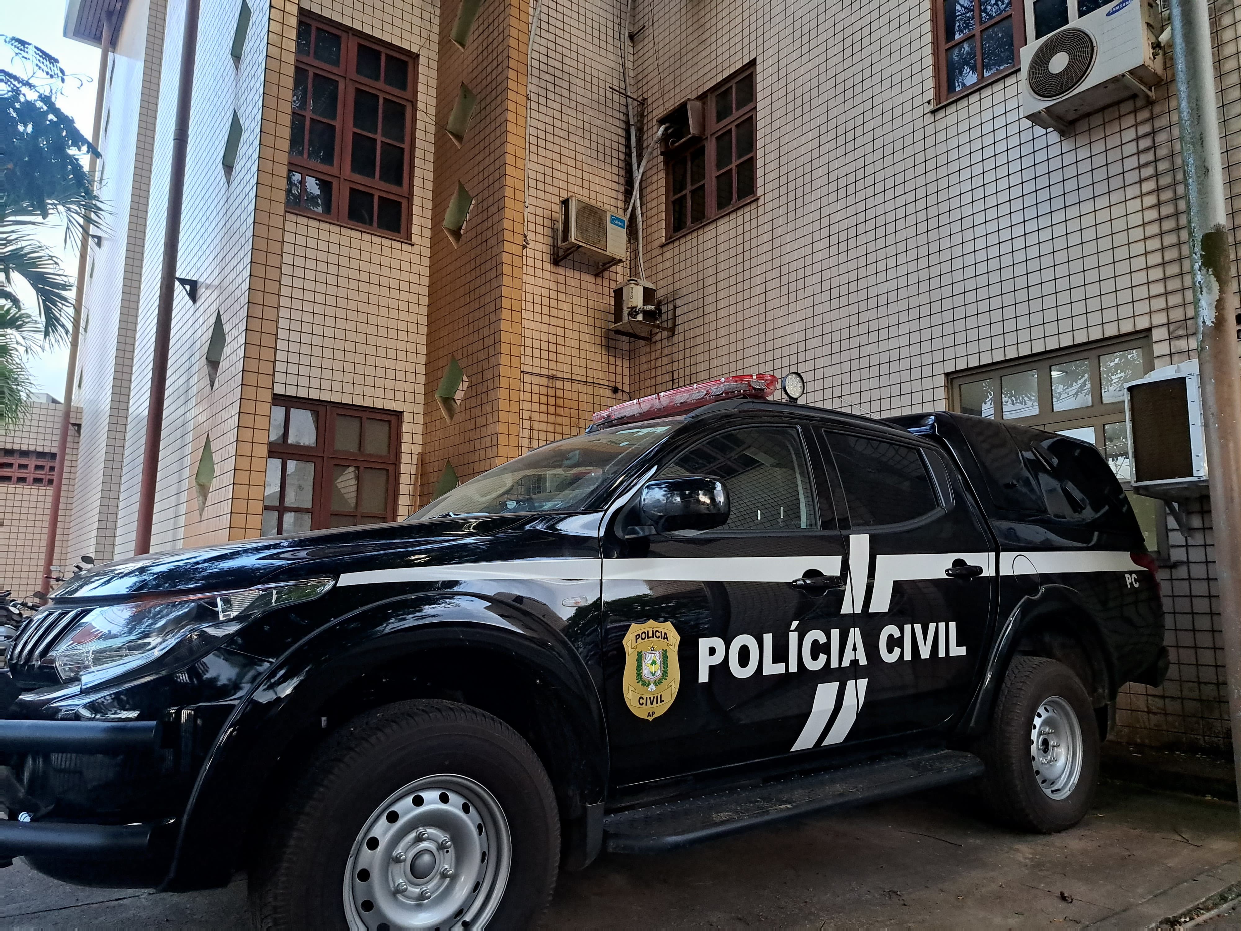Homem é preso em delegacia ao tentar registrar B.O armado com faca no Amapá