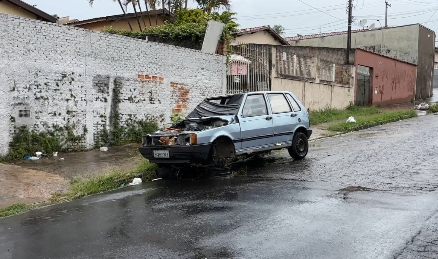 Campinas notifica 2 carros abandonados por dia; entenda qual é o destino e por que a polícia pode investigá-los