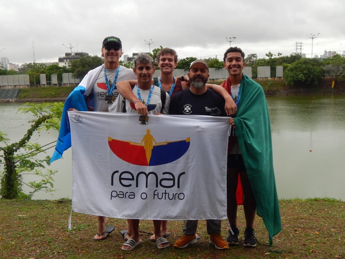 Quem são as nove vítimas de acidente no PR com van que transportava time de remo do RS