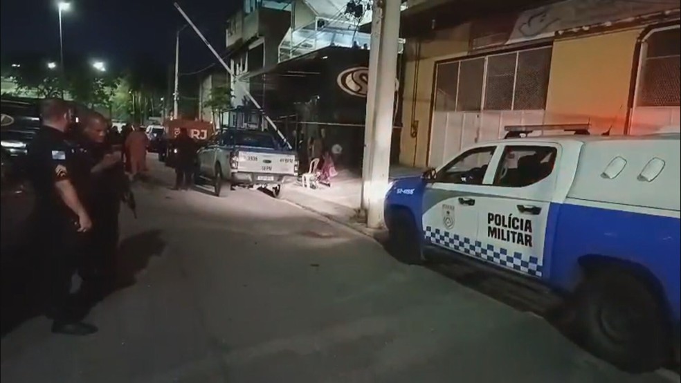 Homens estavam em um salão de festas nas proximidades do Parque de Madureira — Foto: Reprodução/TV Globo