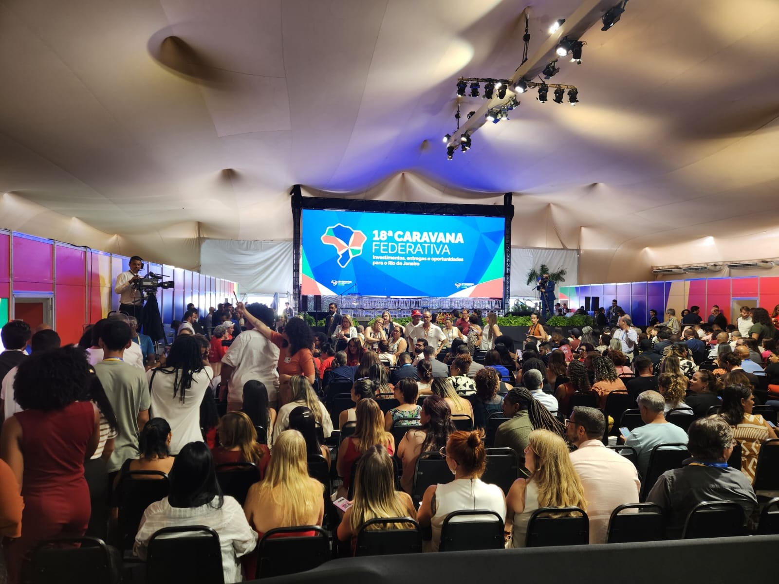 Com eleição questionada na Justiça e boicote da oposição, Douglas Ruas é eleito presidente da Alerj e deve assumir o governo do RJ