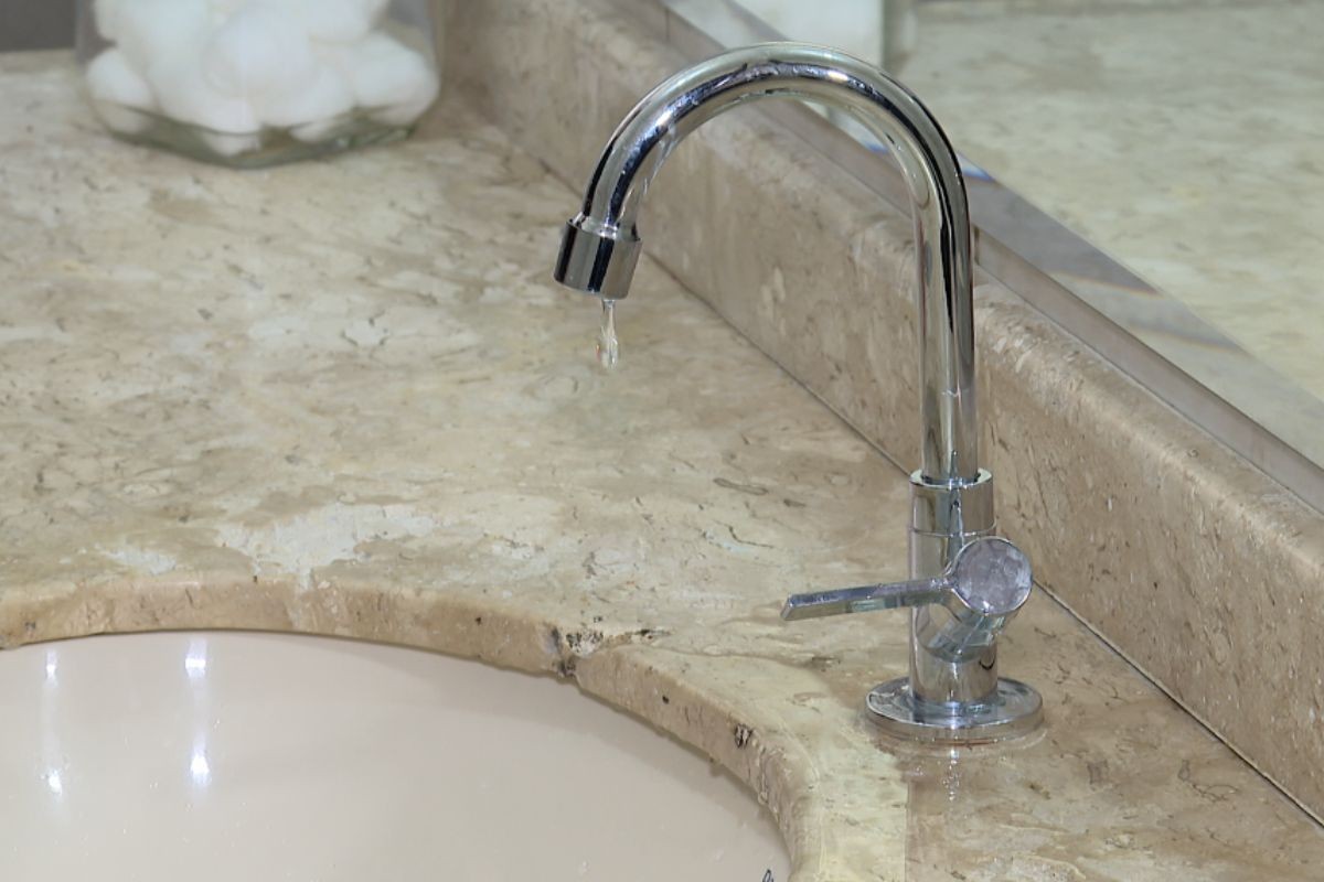 Na véspera de Natal, moradores de mais de 50 bairros ficam sem água na região metropolitana de Curitiba