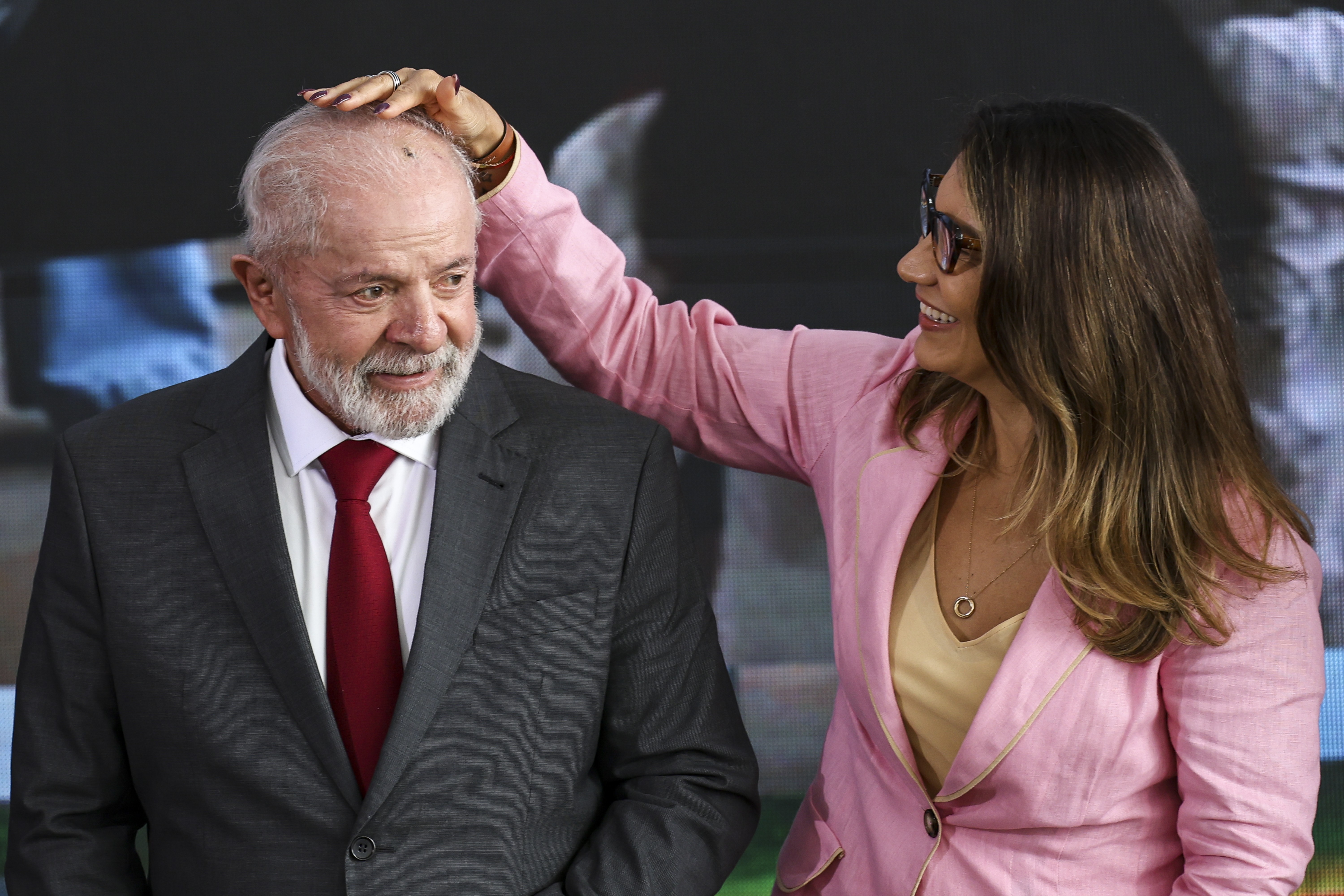 Janja ‘vai continuar fazendo o que ela gosta’, diz Lula após críticas sobre ida ao Japão | Política