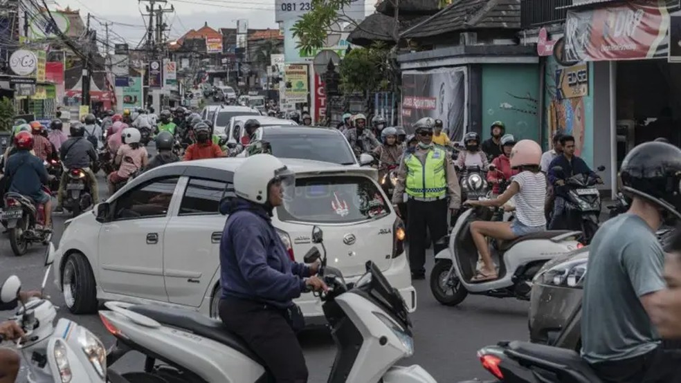 No auge do turismo, os congestionamentos em Bali aumentaram — Foto: Getty Images via BBC