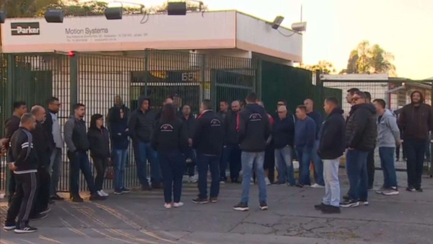 Funcionários da Parker aprovam greve após anúncio de fechamento da fábrica em Jacareí