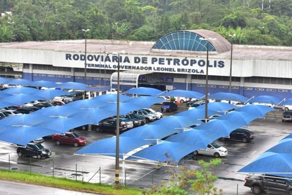 Viagens de ônibus para o Rio voltam ao normal após suspensão por operação policial