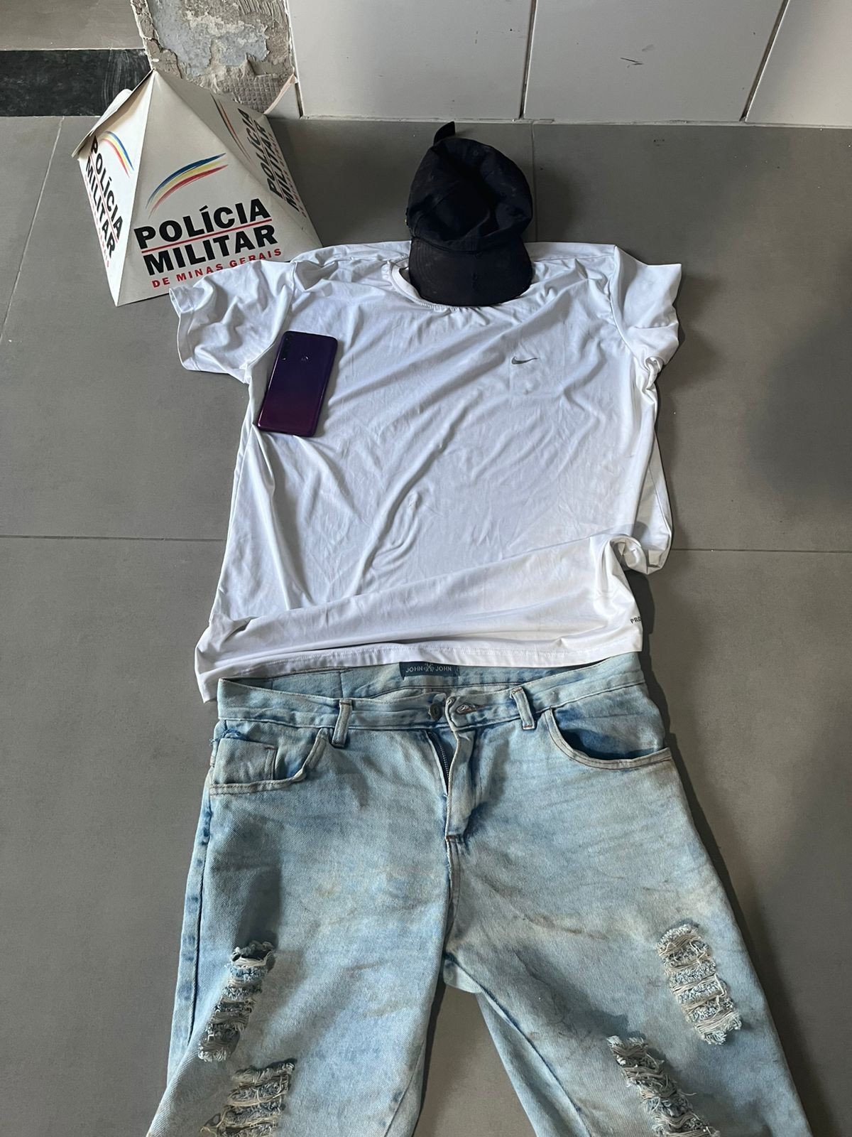 Homem é preso em Belo Oriente usando roupas roubadas de loja em Ipatinga