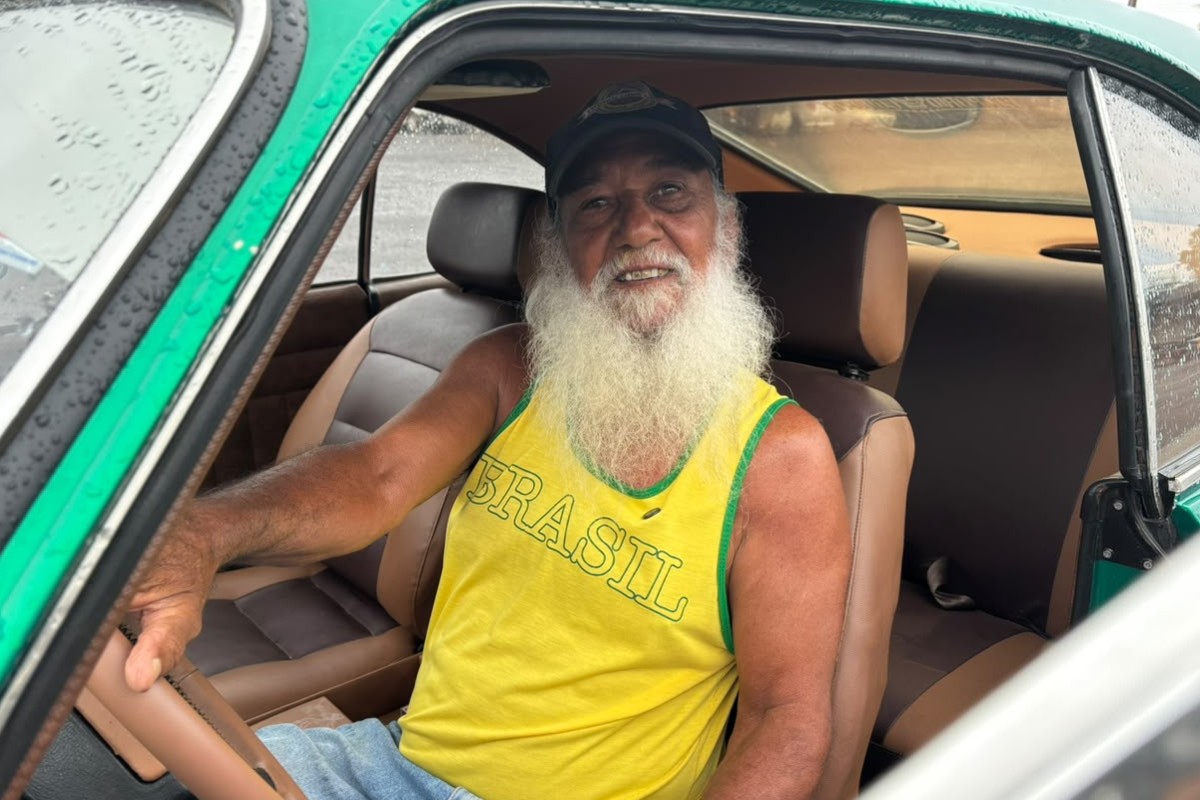 O reencontro do colecionador com o Opala de luxo 'xodó' 35 dias após furto: 'Diamante recuperado'