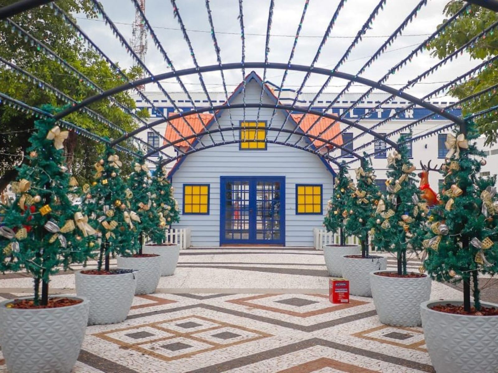 Por conta das chuvas, prefeitura adia acender das luzes de Natal em Rio Branco 