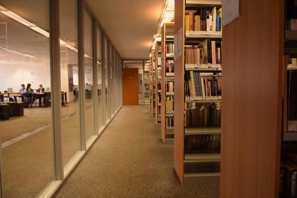 Biblioteca Nacional de Brasília cria primeira coleção de livros sobre a  capital | G1