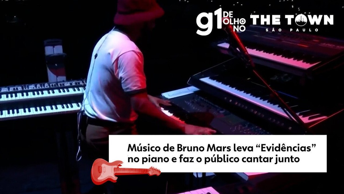 No show de Bruno Mars, Xororó se emociona ao ouvir Evidências na