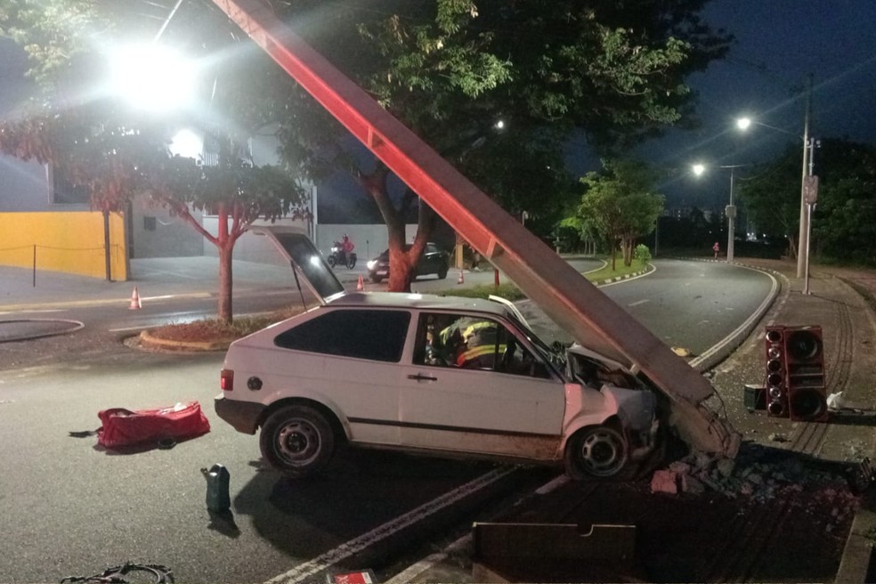 Caso mais recente foi na última sexta-feira (13), na Avenida Juscelino Kubitschek de Oliveira, em Presidente Prudente (SP) — Foto: Divulgação/Energisa