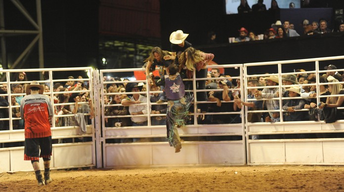 Arena de rodeio também é lugar de mulher - Notícias