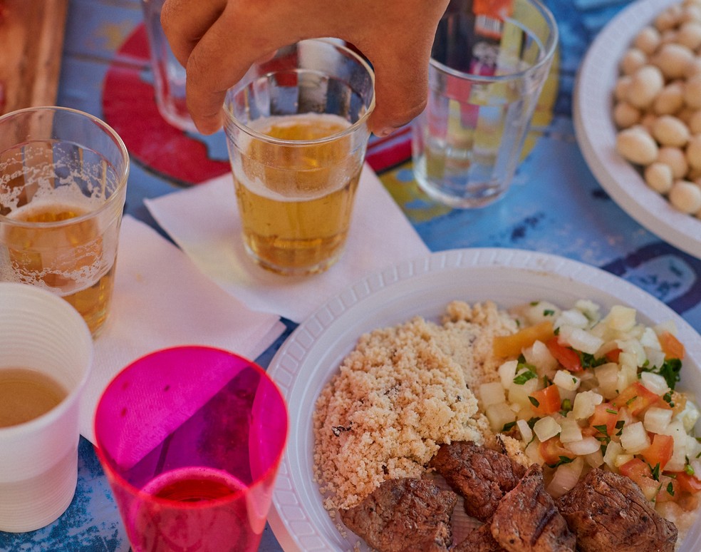 A cerveja no  considerada a bebida ideal para acompanhar o churrasco.  Foto: Brasil com S