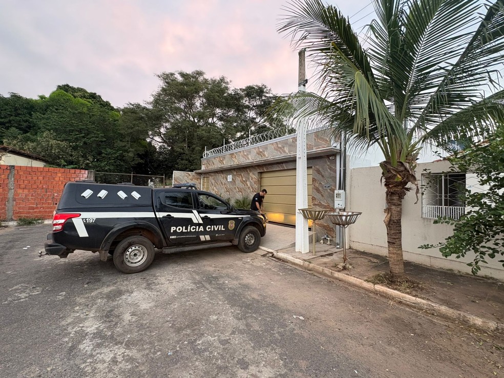 Ordens judiciais da Operação Tu Quoque sendo cumpridas em MT — Foto: Reprodução/PJC
