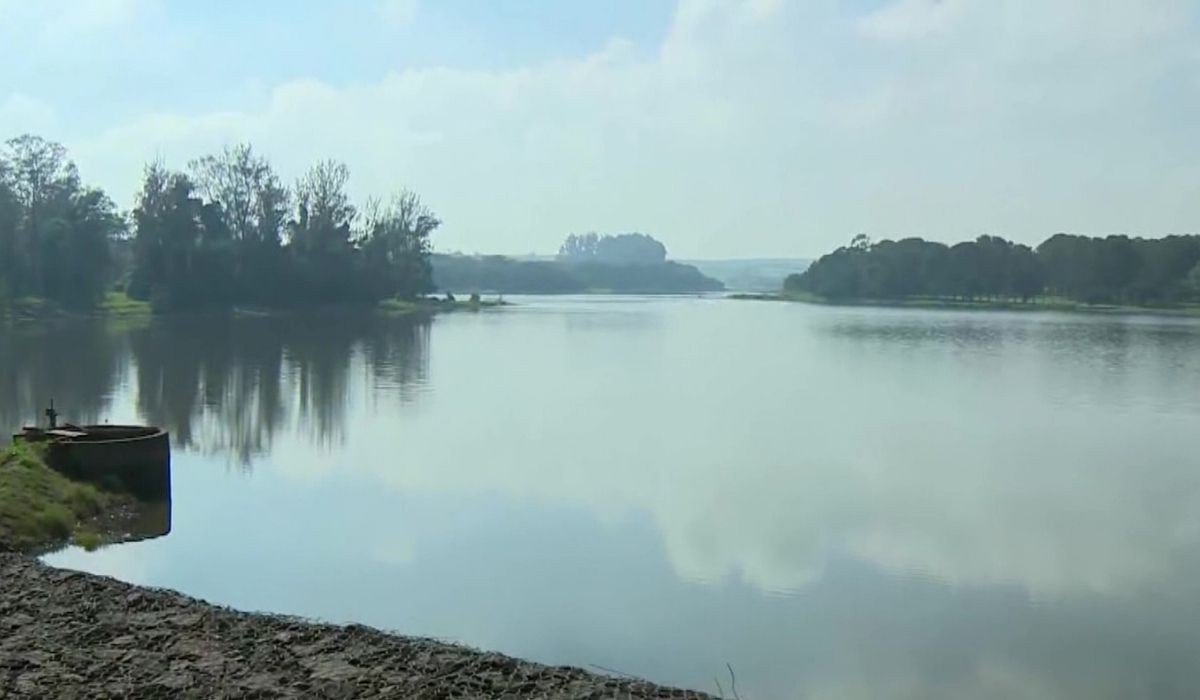 Santa Bárbara finaliza obra de represa que deve aumentar em 25% armazenamento de água e garantir segurança hídrica; entenda 