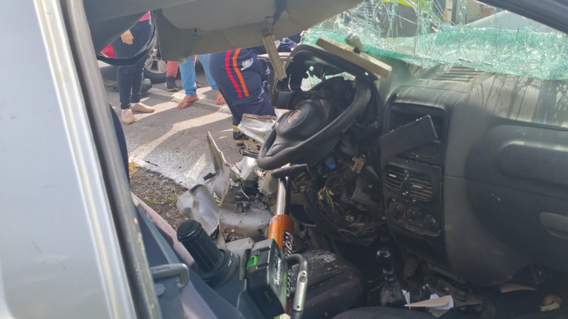 Motorista morre após invadir a contramão e bater de frente com carreta na BR-265