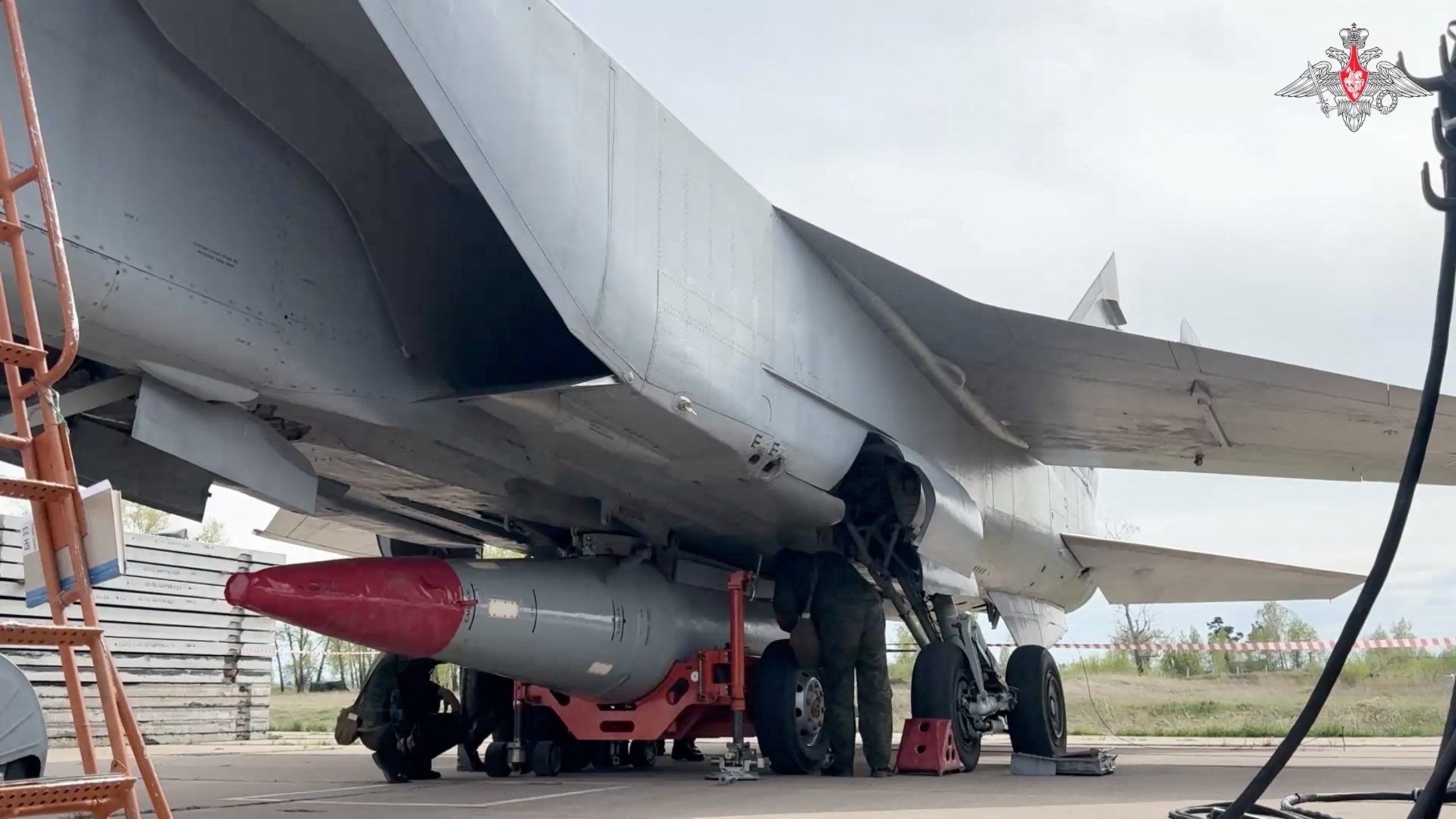 Rússia faz exercícios militares com mísseis com capacidade nuclear e Putin fala em 'garantia da soberania'