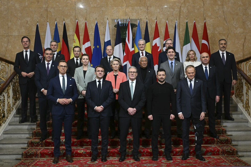 Líderes europeus se reúnem em cúpula para discutir apoio à Ucrânia em 2 de março de 2025. — Foto: Justin Tallis/Pool via AP