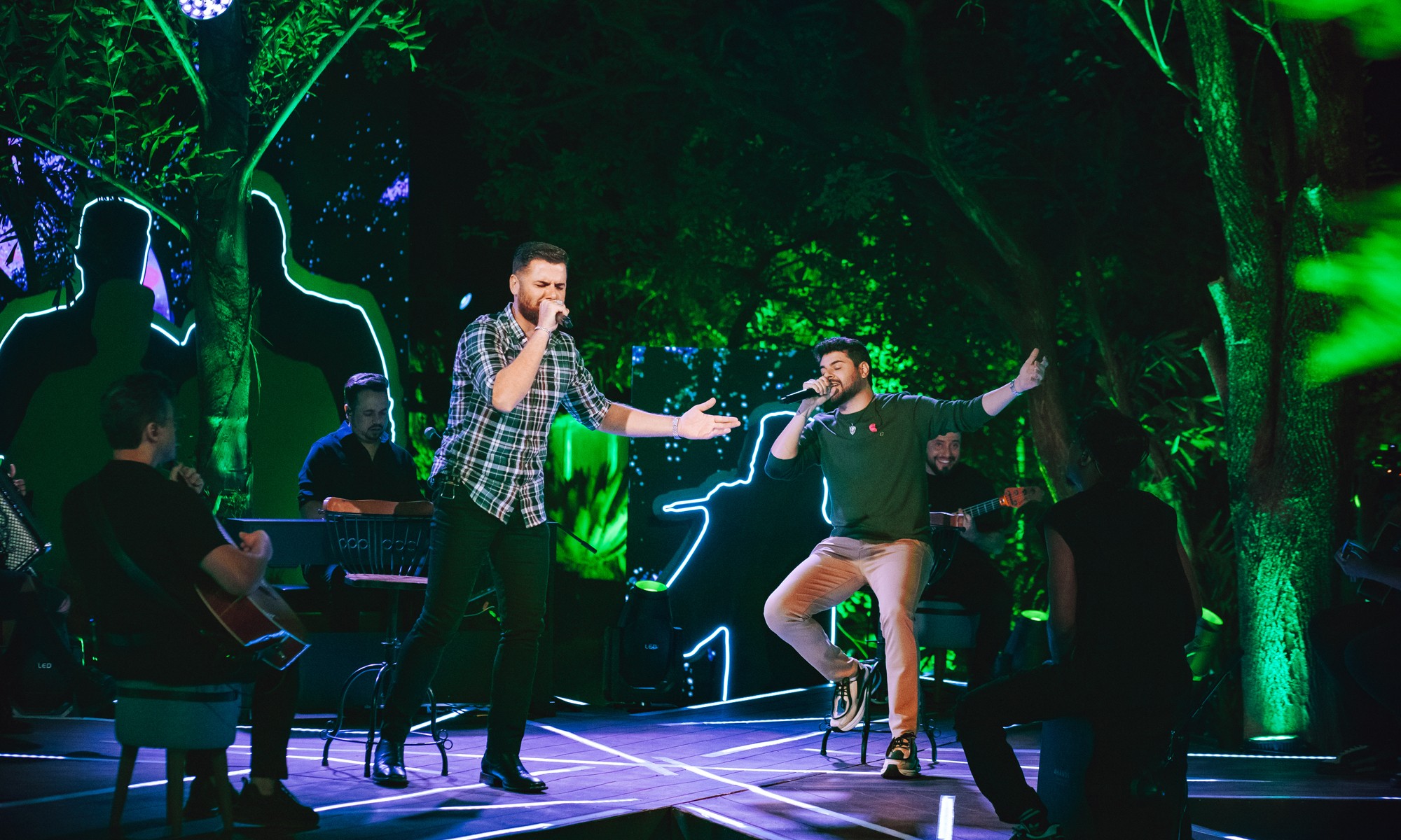 Zé Neto e Cristiano gravam DVD acústico, prometem volta às origens e reprovam uso de IA em composições