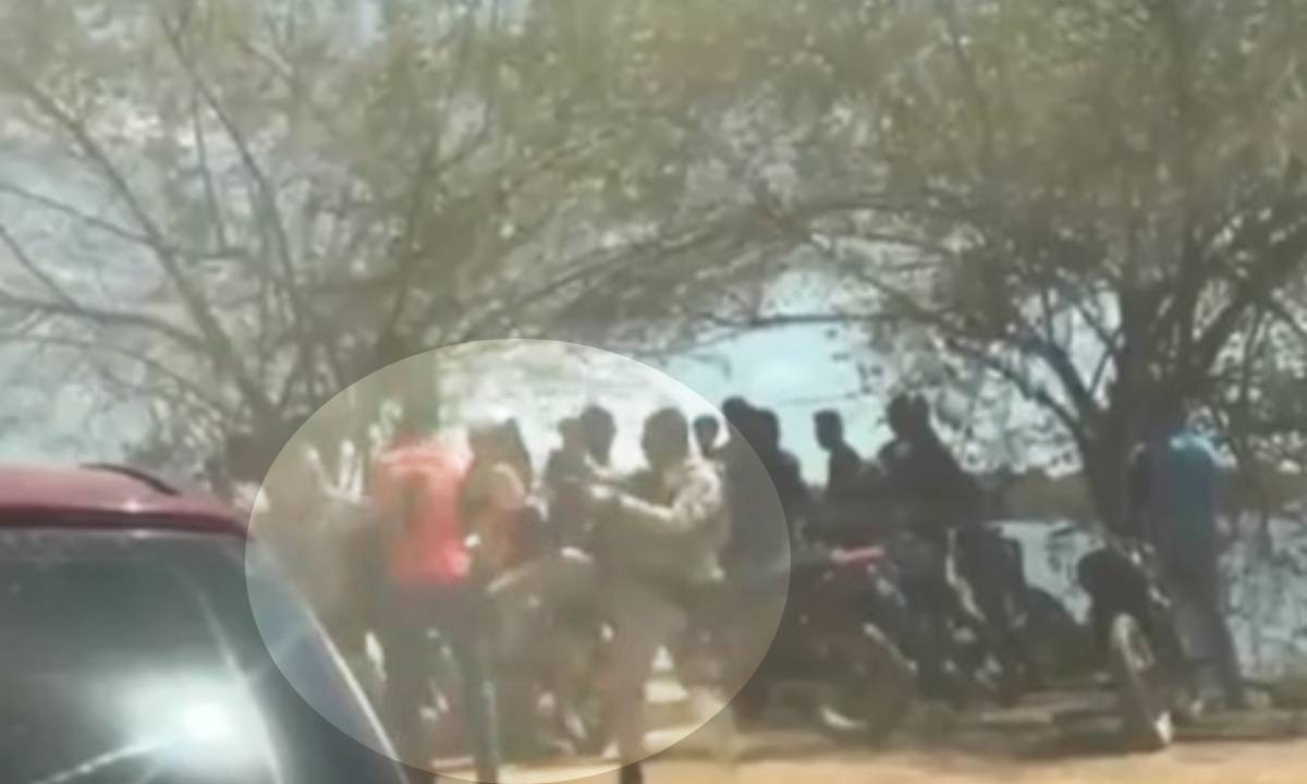 VÍDEO: homem é agredido com tapas e chutes durante ação policial na Bahia 