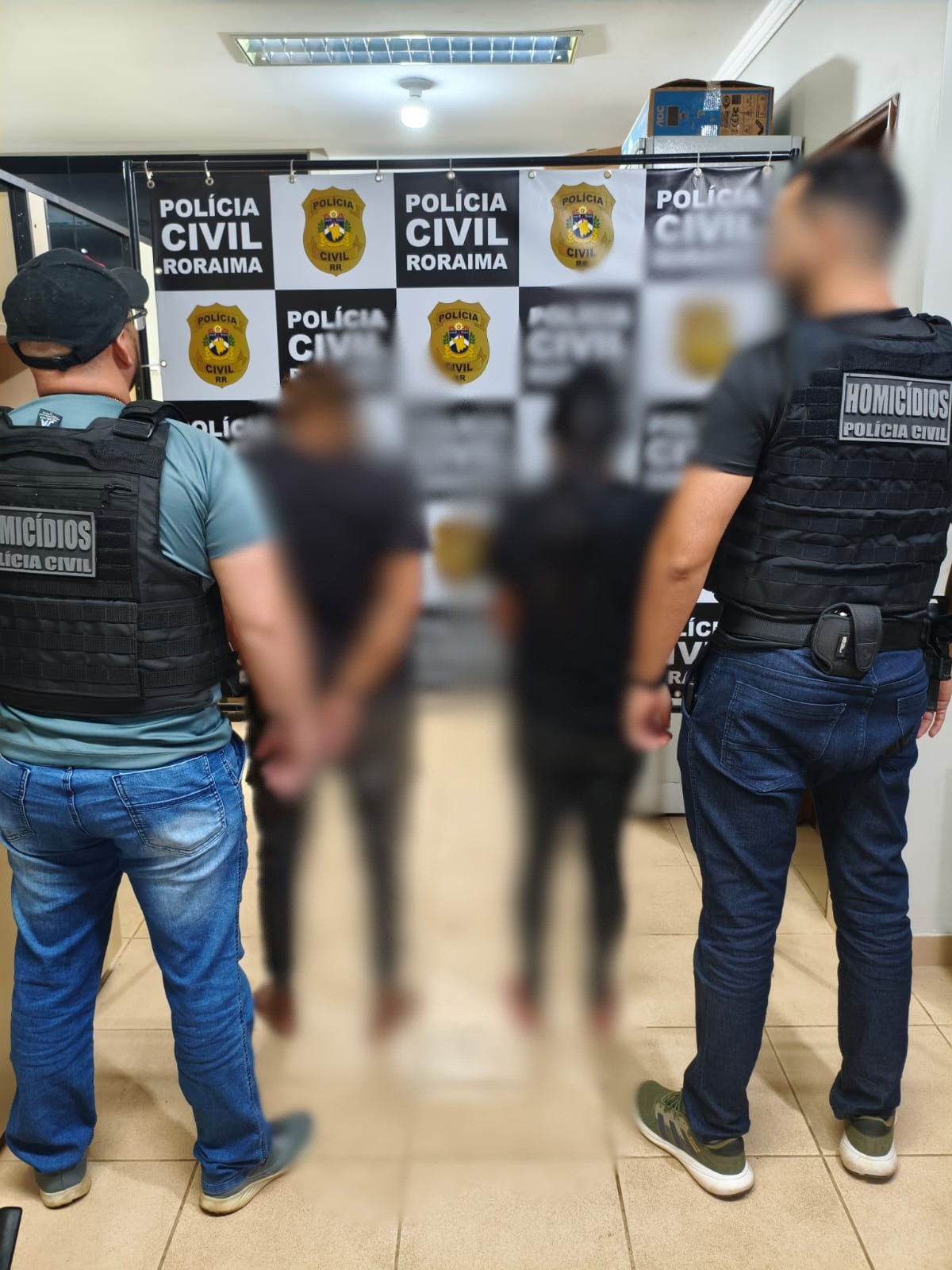 Menino de 2 anos morre após ser estuprado e polícia prende mãe e padrasto em Boa Vista