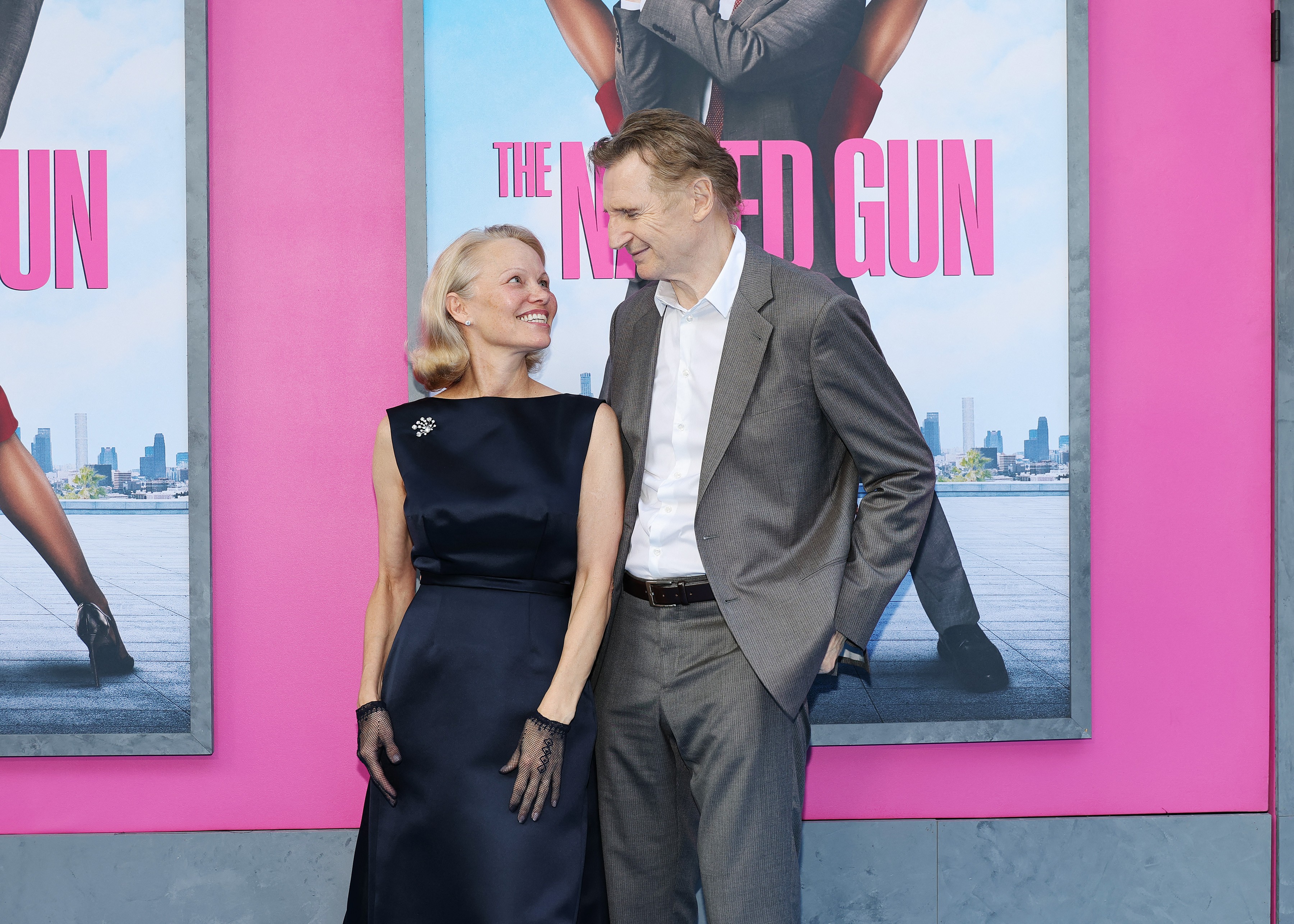 Liam Neeson e Pamela Anderson estão namorando, diz revista 