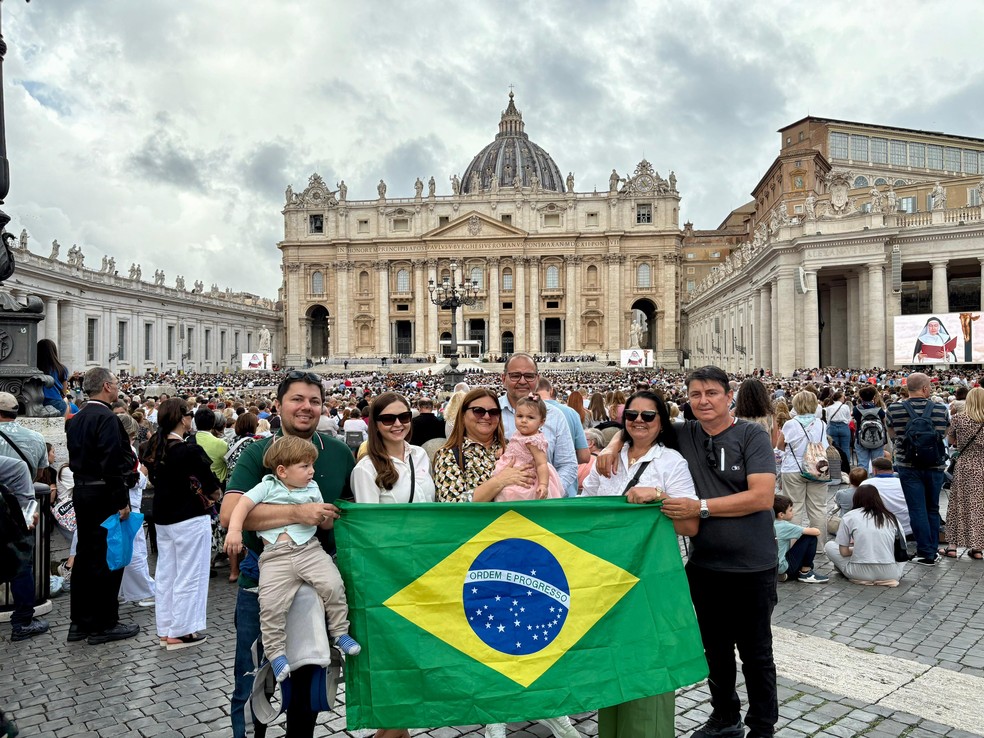 Família de Fortaleza está em viagem na Europa. — Foto: Arquivo pessoal