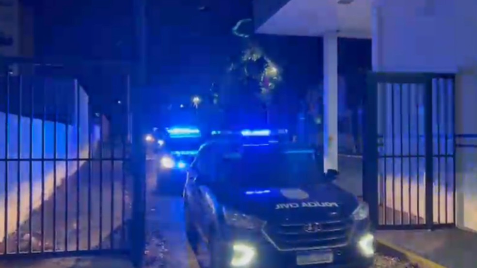 As viaturas deixaram a sede da Polícia Civil pela manhã em Uberaba — Foto: Polícia Civil/Divulgação