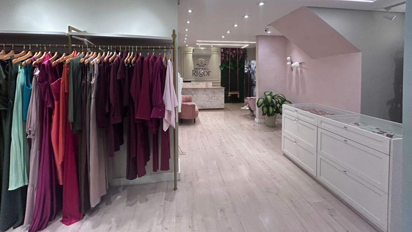 Aluguel de vestidos cresce entre mulheres que buscam praticidade