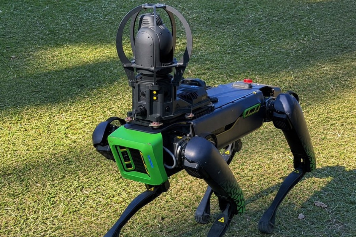 'Cão-robô' começa a ser testado em ações de segurança e Defesa Civil em São José dos Campos