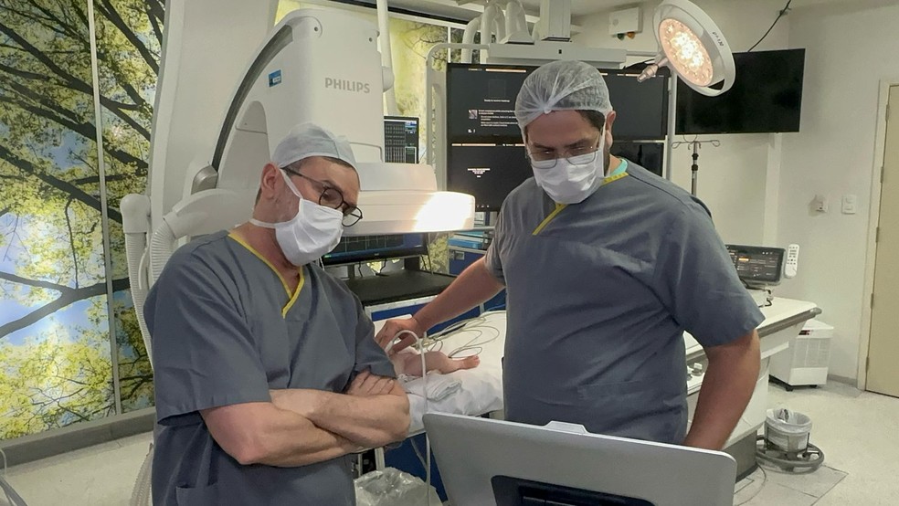 Médicos realizam procedimento raro para salvar bebê de dois meses em Natal  — Foto: Cedida