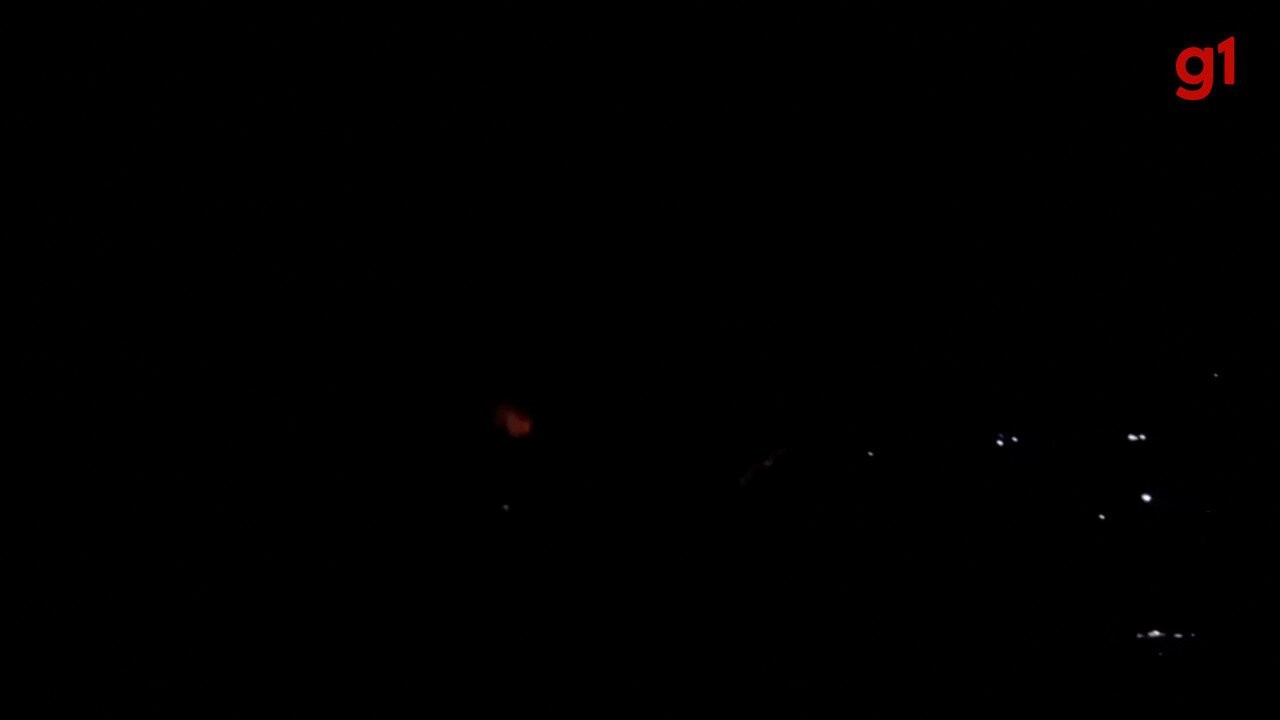 Índia ataca alvos do Paquistão na Caxemira; governo paquistanês diz que território foi atingido por mísseis e promete resposta