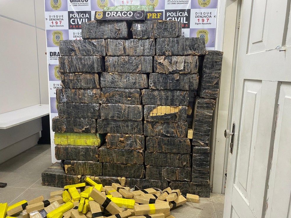 Droga foi apreendida dentro de casa na zona rural em São Vicente do Seridó — Foto: Polícia Civil