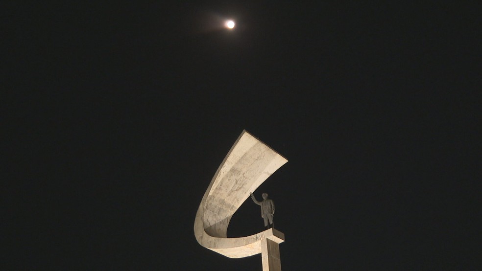 "Superlua" no Memorial JK, em Brasília — Foto: TV Globo/Reprodução