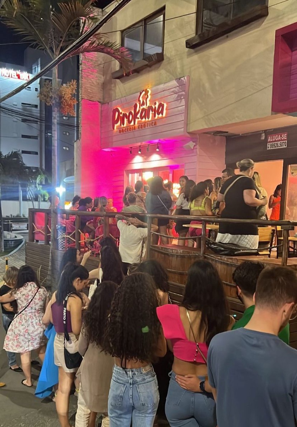 Doceria de crepes em formato de pênis e vulva geram filas de clientes em Natal — Foto: Redes sociais
