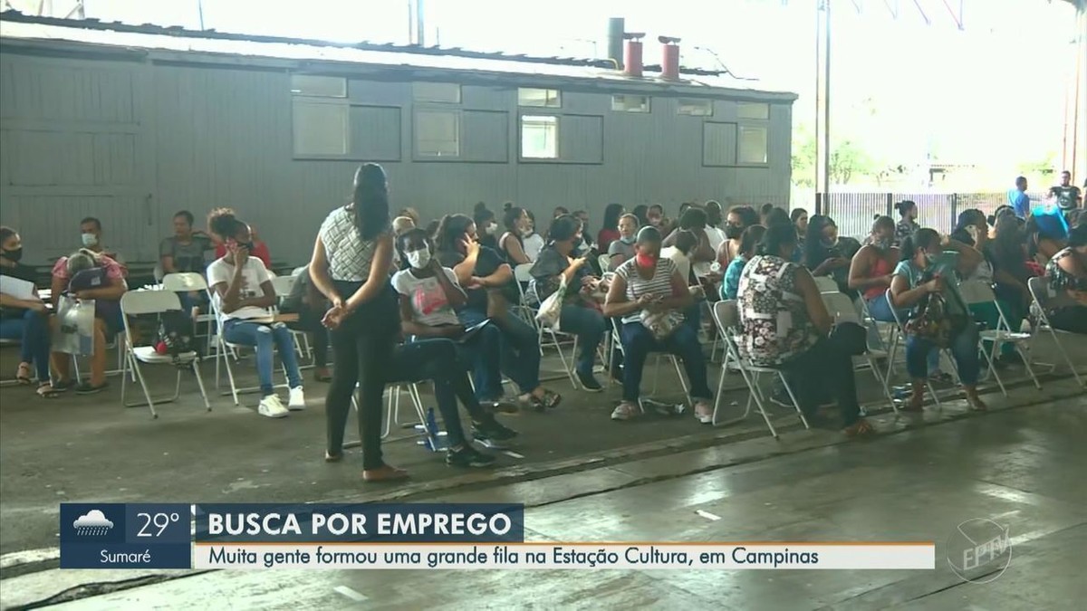 Cadastro De Currículos Para Setor De Limpeza E Manutenção Gera Fila Na Estação Cultura Em 