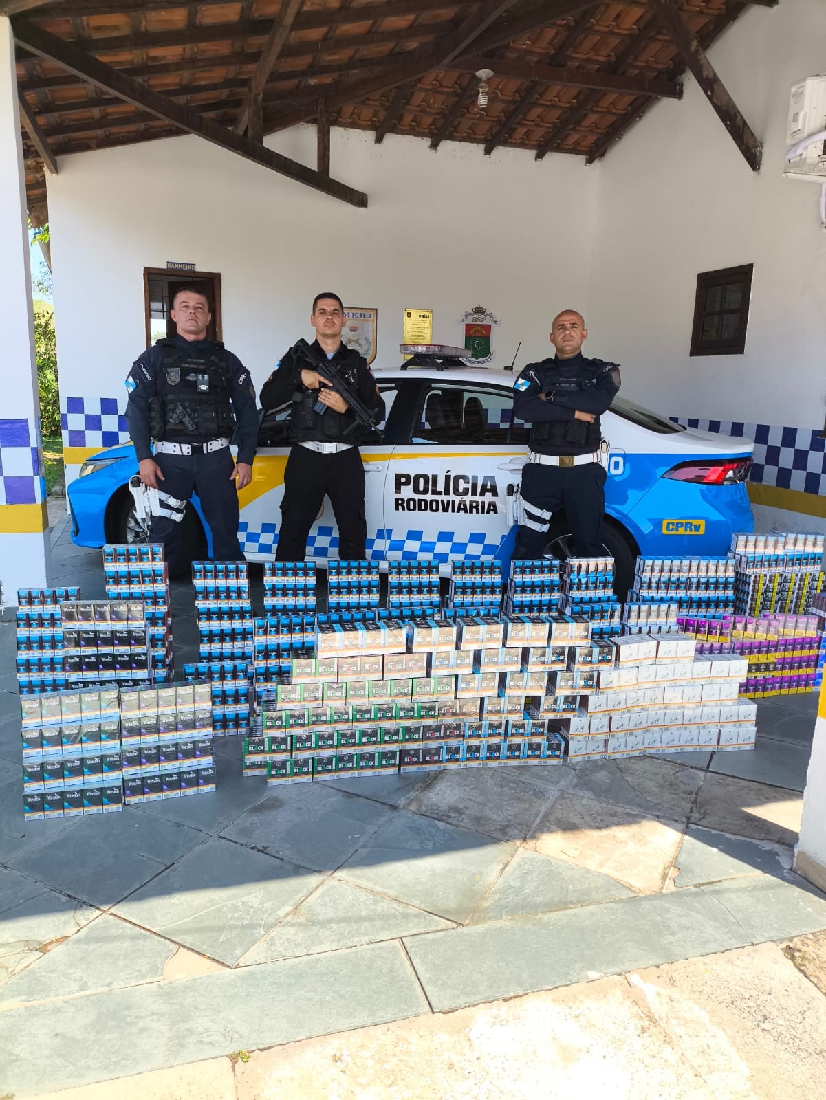 Cinco mil maços de cigarro irregulares são apreendidos em Piraí