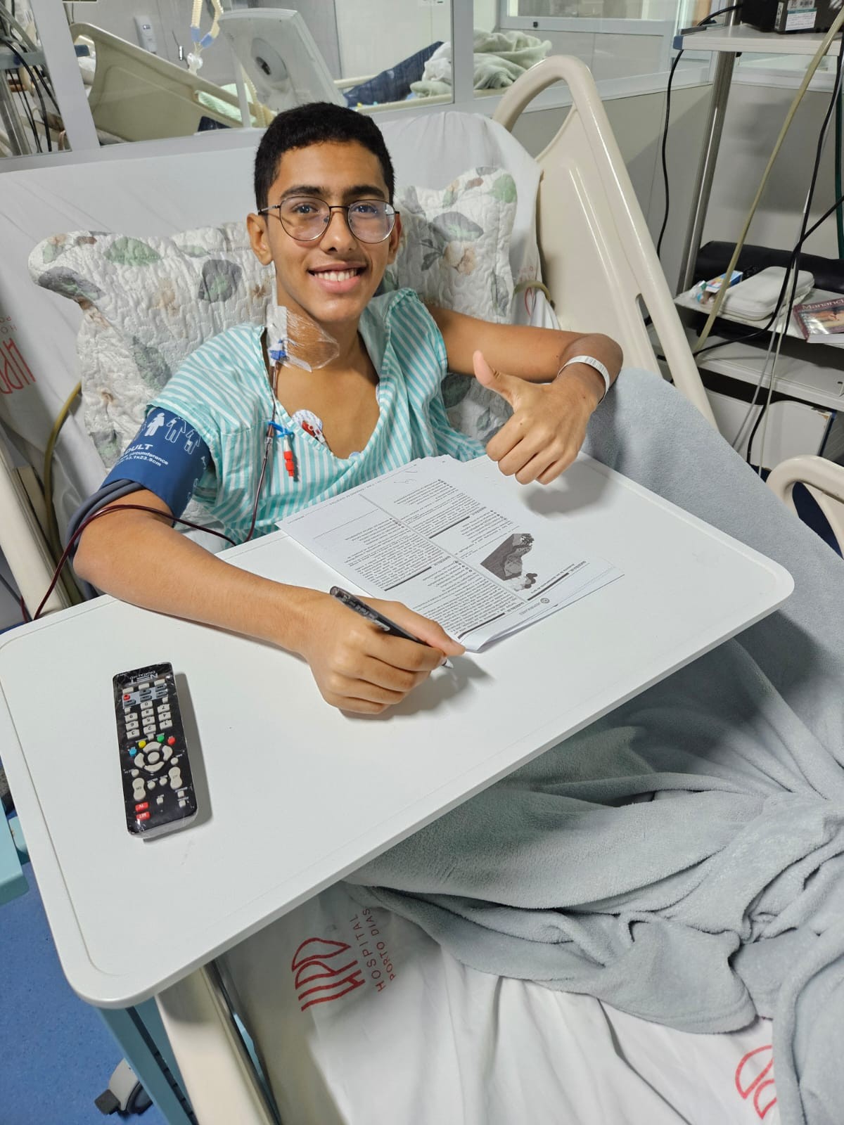 Jovem paraense com doença rara passa em três universidades públicas após fazer Enem no hospital