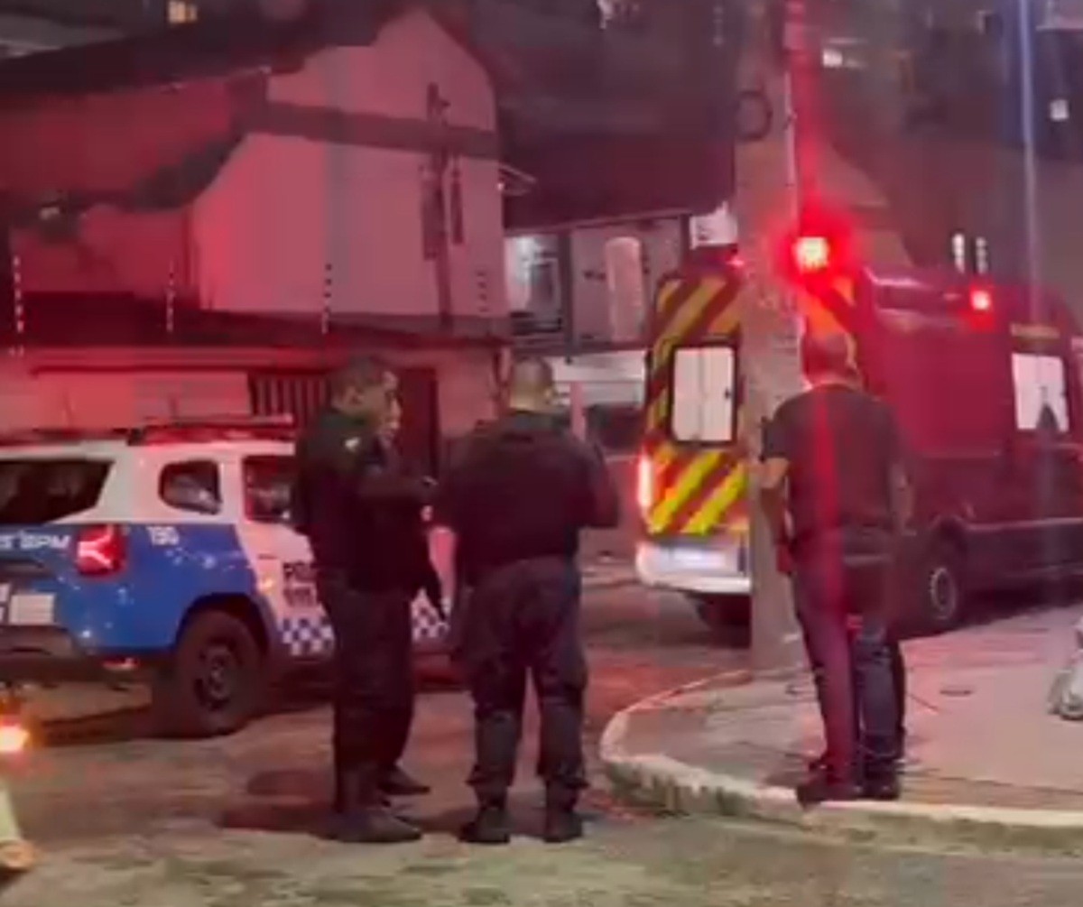 Homem em situação de rua é morto com tiro na cabeça em Cabo Frio