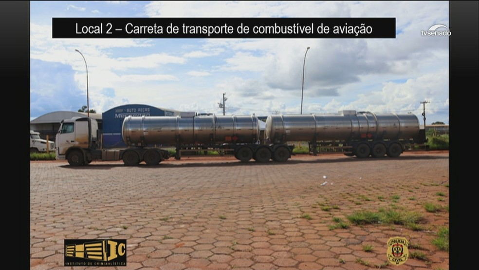 Caminhão onde estava explosivo montado por apoiadores de Bolsonaro — Foto: TV Senado/Reprodução