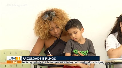 Estudantes com filhos enfrentam dificuldades para conciliar a parentalidade e os estudos