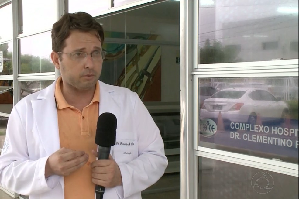 Infectologista Fernando Chagas � diretor do Hospital Clementino Fraga, refer�ncia no atendimento a pacientes com Covid-19 em Jo�o Pessoa � Foto: TV Cabo Branco/Reprodu��o/Arquivo