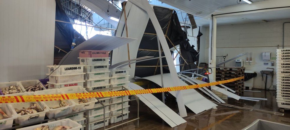 Duas mulheres ficaram feridas em Navegantes aps serem pisoteadas  — Foto: Corpo de Bombeiros/Divulgao