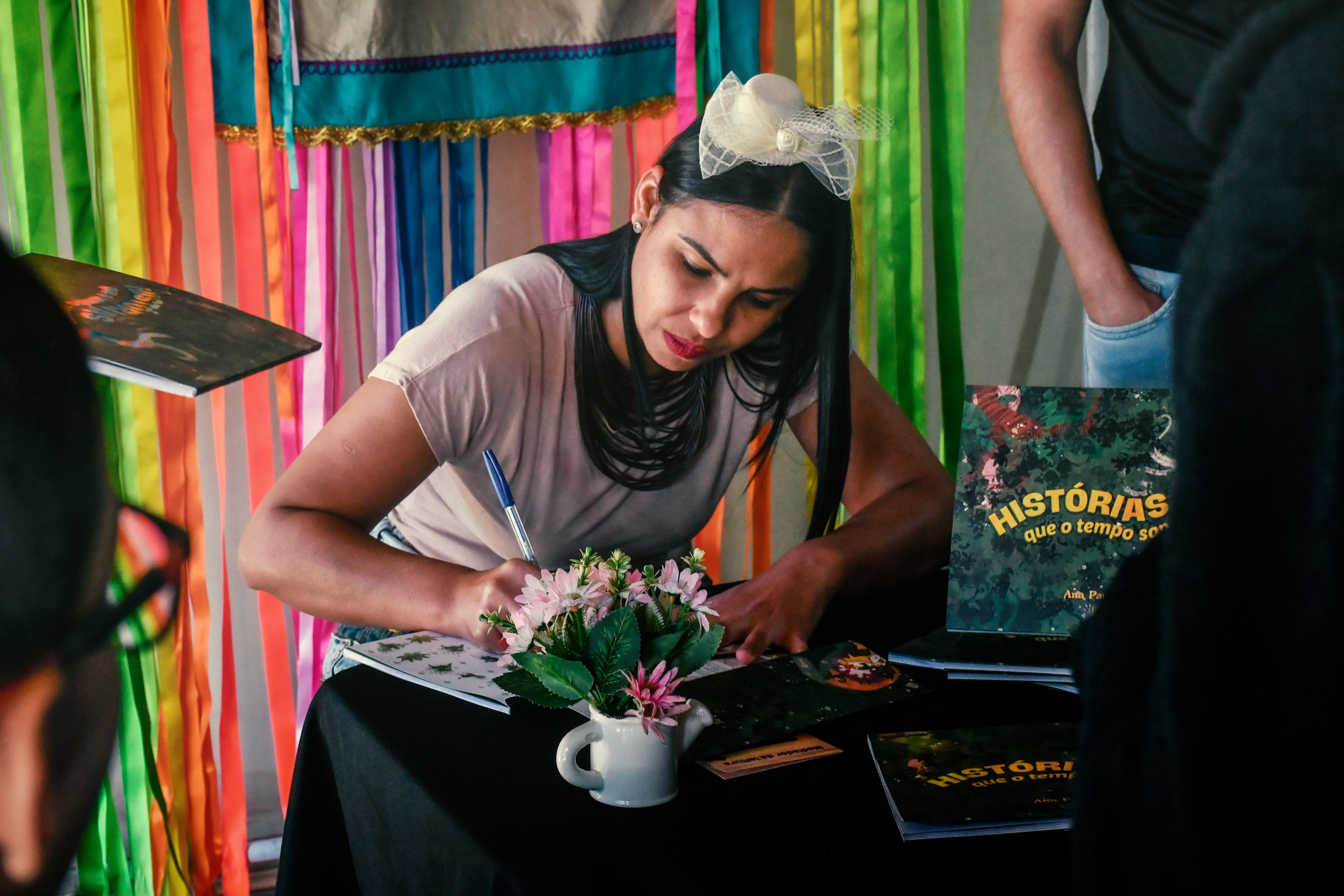 Livro 'Histórias que o tempo soprou…' apresenta envolvente ciranda mitológica do imaginário popular brasileiro