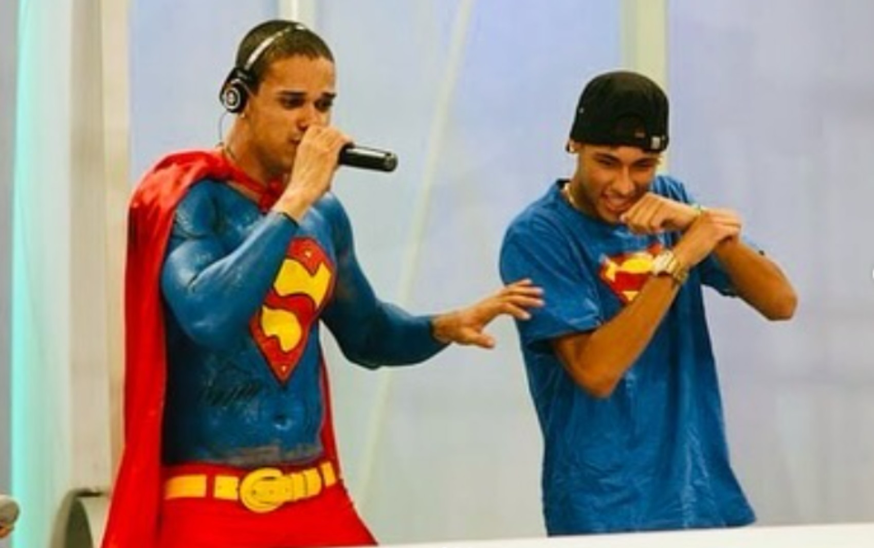 Música apresentada ao elenco de 'Superman' foi lançada na Bahia há 14 anos e já venceu concurso de Carnaval