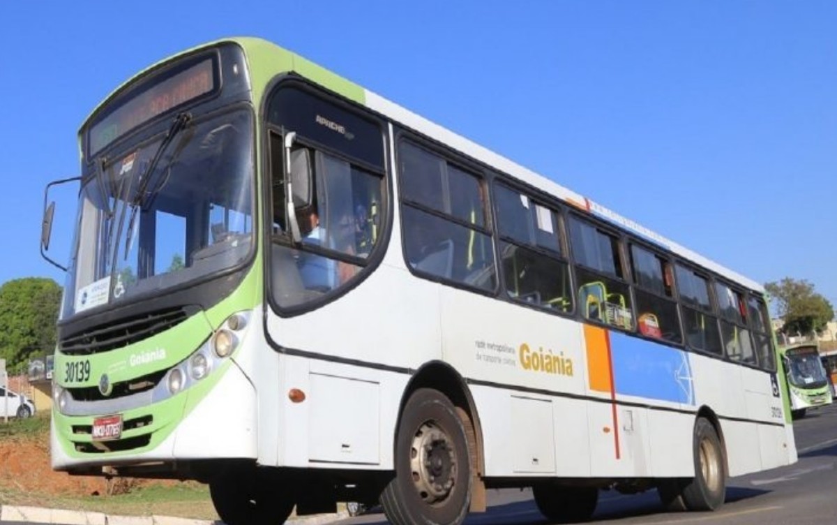 CMTC altera trajetos de sete linhas de ônibus em Goiânia; veja o que muda Trânsito GO G1