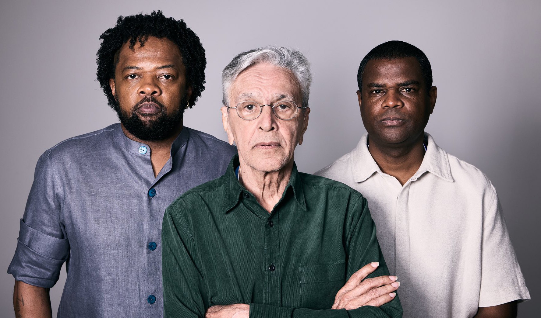 ‘Força estranha’ leva Xande de Pilares a cantar mais Caetano Veloso em expansão do aclamado álbum de 2023 | Blog do Mauro Ferreira