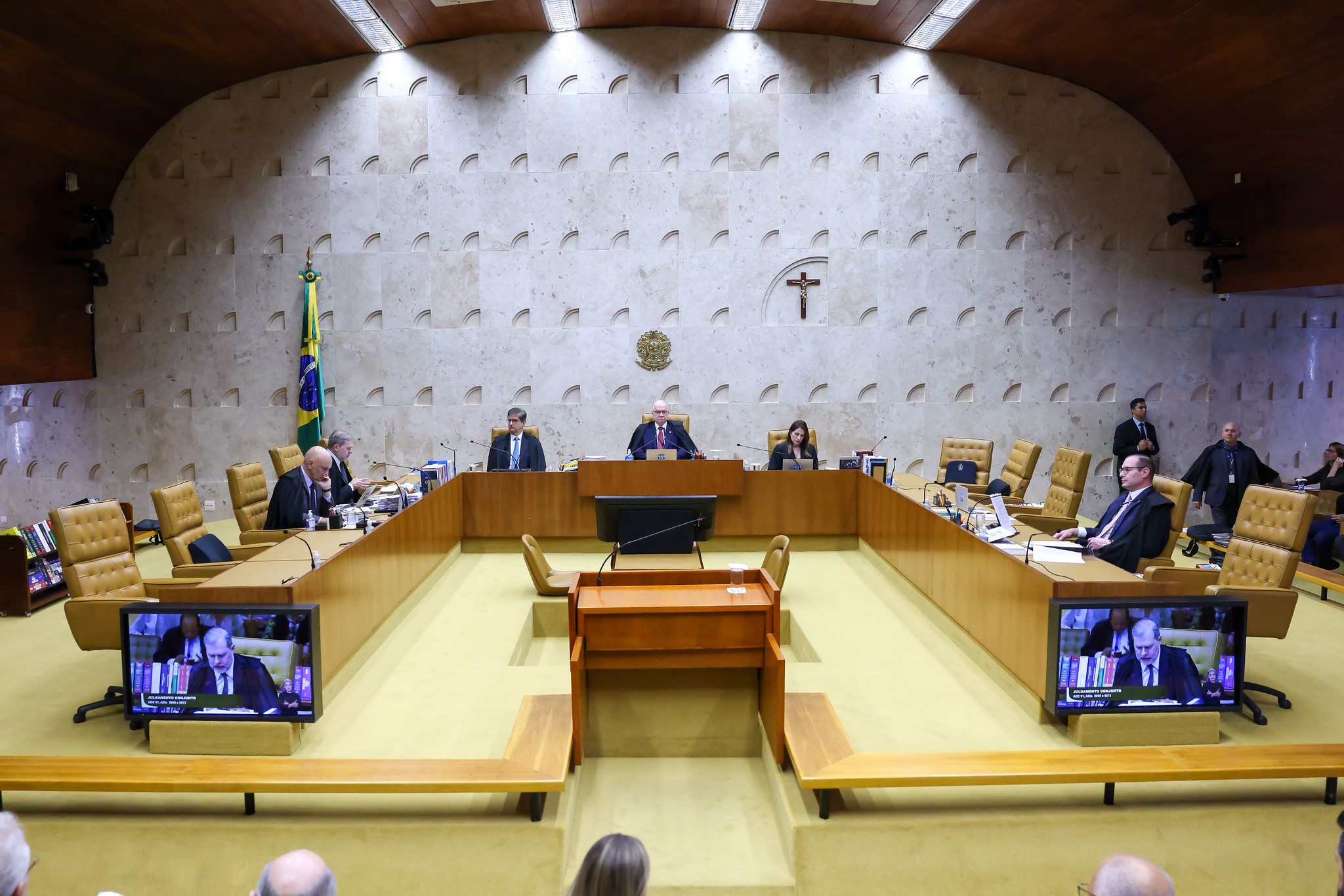 STF faz hoje a primeira sessão após revelação de mensagens de Vorcaro para Moraes