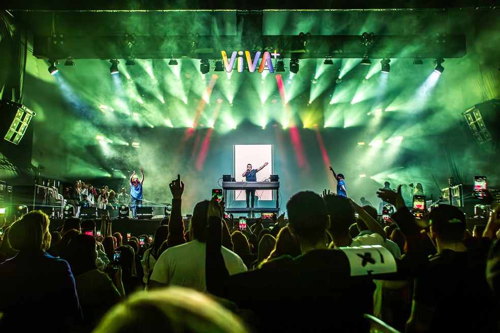 Gospel eletrônico com DJ PV foi atração na Festa Junina e Votorantim — Foto: @victordealmeidafotos